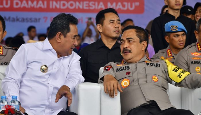 Wakapolri Berikan 10 Tiket Umroh Bagi Penggali Kubur dan Pemandi Jenazah