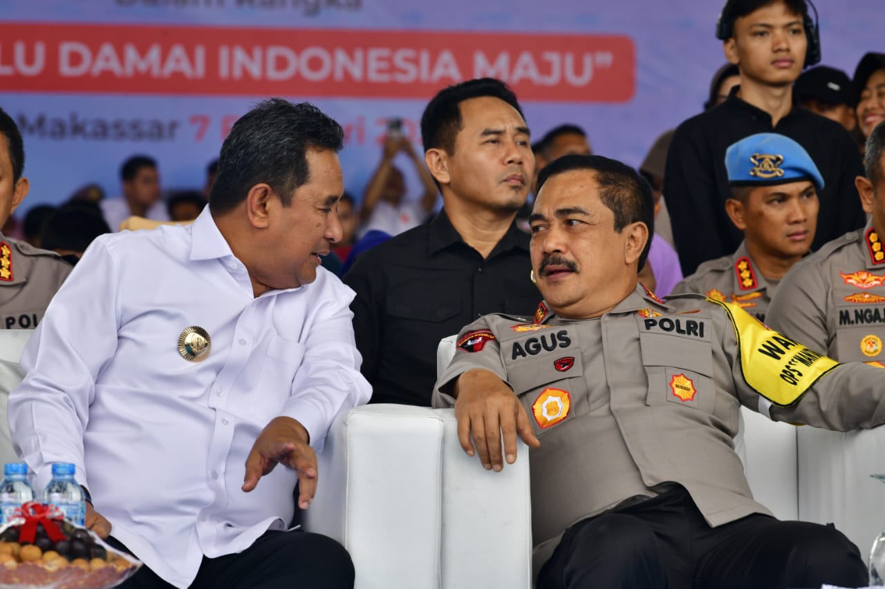 Wakapolri Berikan 10 Tiket Umroh Bagi Penggali Kubur dan Pemandi Jenazah