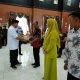 Pj Bupati Sinjai Serahkan SK Kenaikan Pangkat Sopir Randis