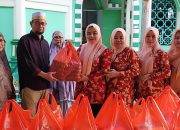 DWP Sidrap Buka Puasa Bersama dan Bantu Petugas Masjid
