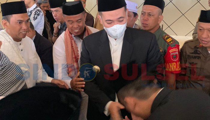 Bupati Pangkep Salat Idul Fitri di Masjid Al Multazam Segeri