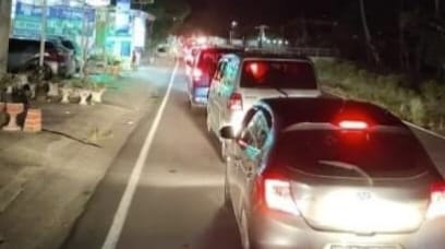 Jalan Poros Sidrap-Pinrang Alami Kemacetan Panjang