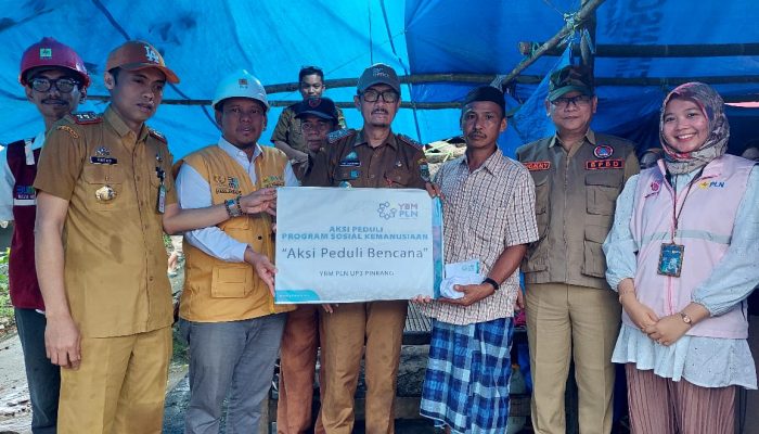 Bantu Korban Kebakaran, A Calo Minta Warga Tetap Waspada
