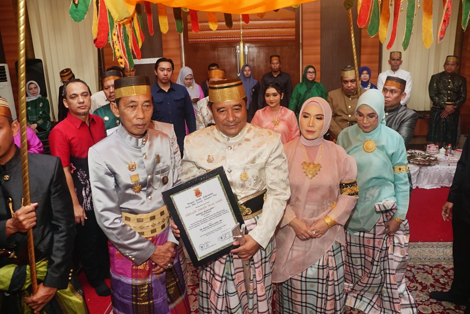 Dewan Adat Bone Anugerahi Pj Gubernur Sulsel Gelar Daeng Mappuji