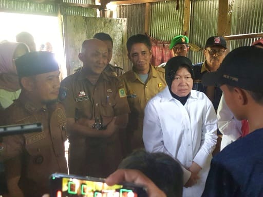 Menteri Tri Rismaharini, Sidak ke Sinjai Barat