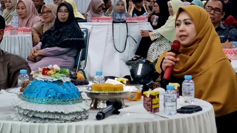 Erat Bicara Soal Pemimpin Perempuan