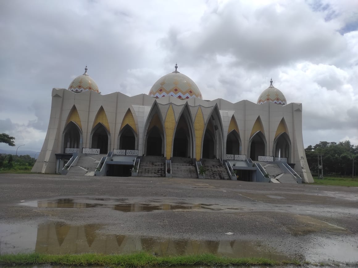 Kondisi Bangunan Islamic Centre Sinjai Memprihatinkan