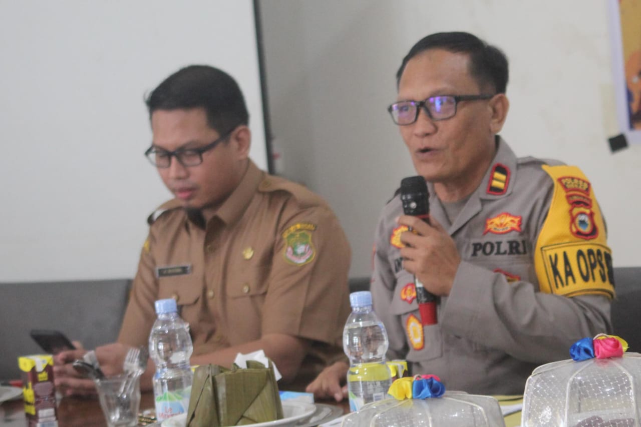 Cegah KDRT, Kapolsek Maritengngae Berikan Penyuluhan di Desa Sereang
