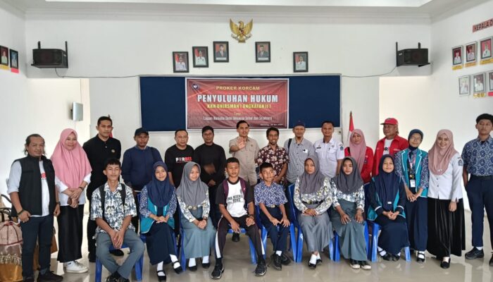 Mahasiswa Uniasman Gelar Penyuluhan Bahaya Narkoba di Ulaweng