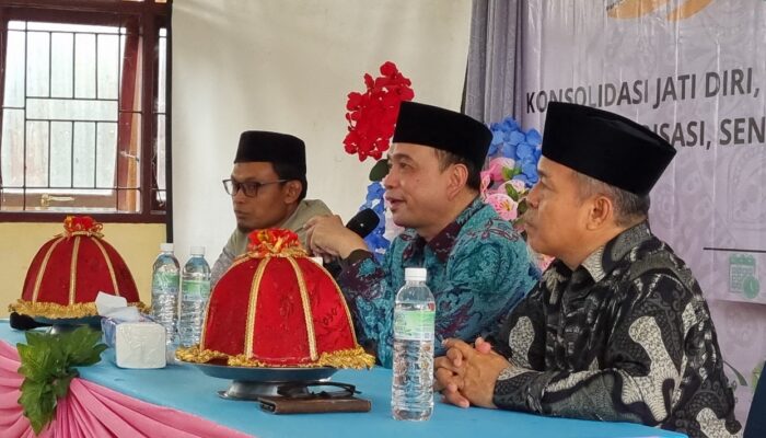 TQ Didoakan Jadi Wali Kota Parepare, dalam Dialog Ekonomi di Pompes Hidayatullah