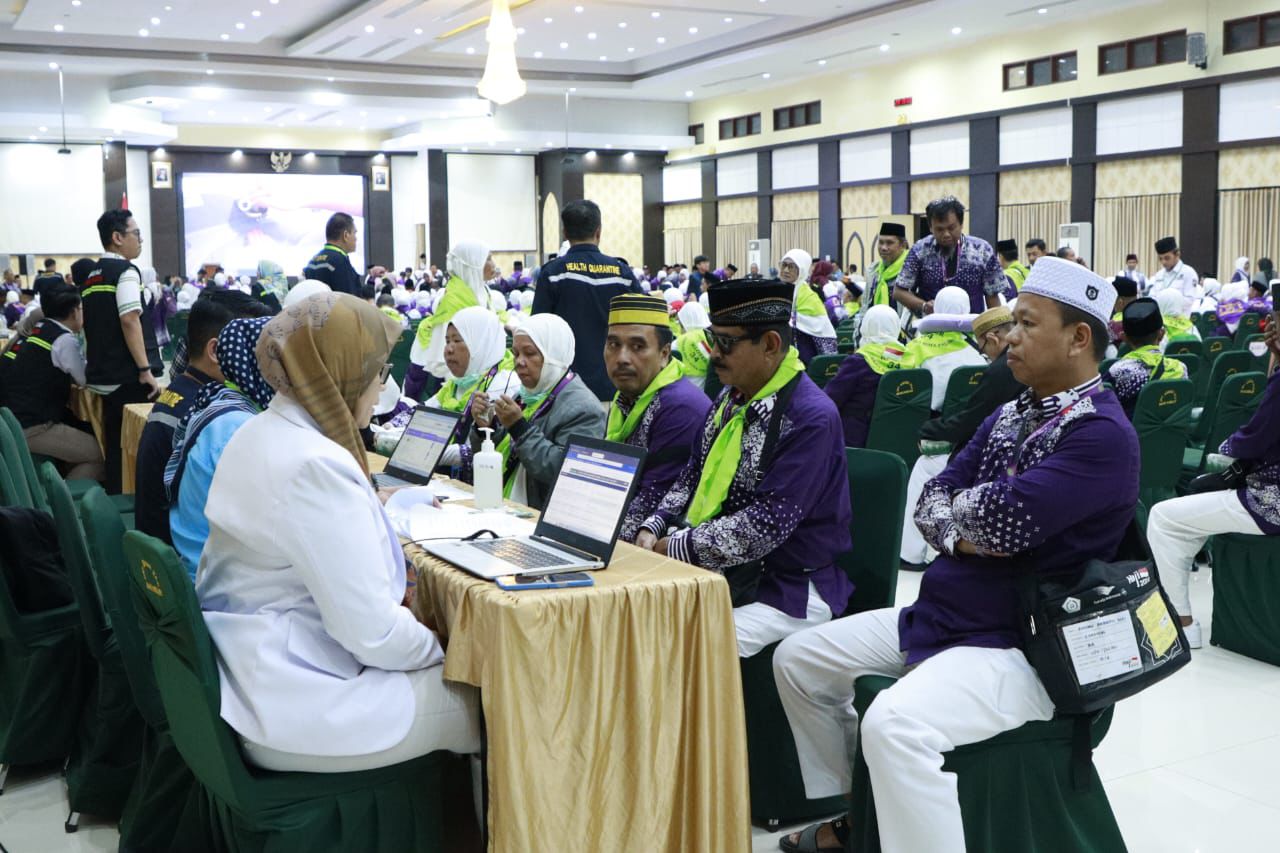 110 Calon Haji Palopo Tiba di Asrama Haji Sudiang
