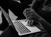Internet, Pedang Bermata Dua di Era Digital