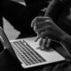 Internet, Pedang Bermata Dua di Era Digital