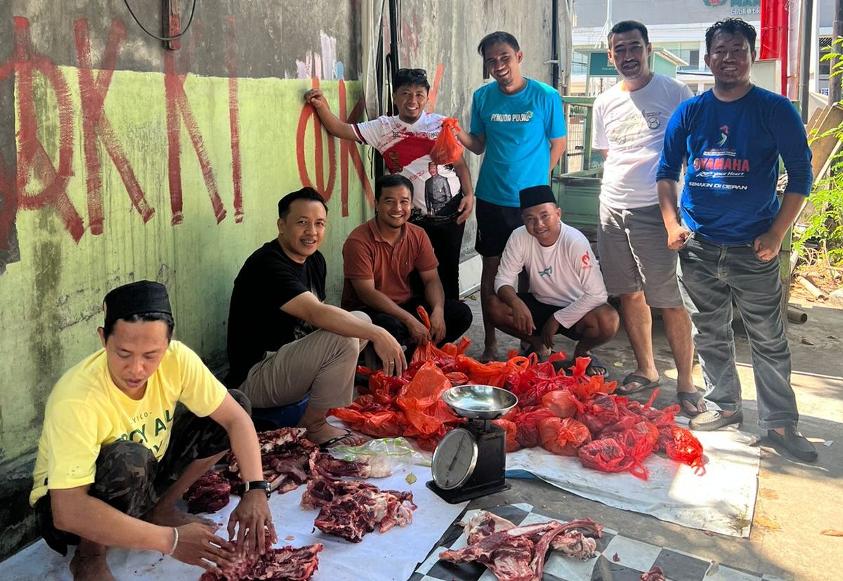 KNPI Kota Makassar Ikut Berbagi di Hari Raya Iduladha