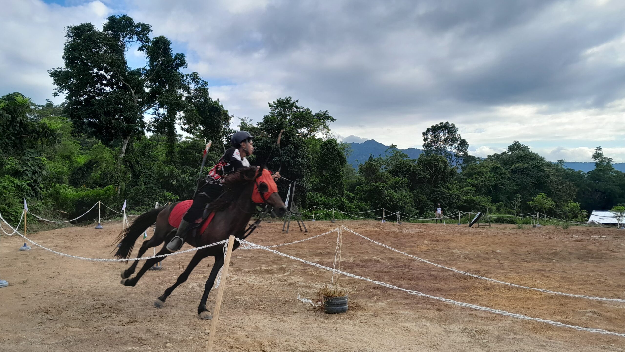 Fatillah Terpilih Wakili Sulsel pada Eksebisi Horseback Archery di PON 2024