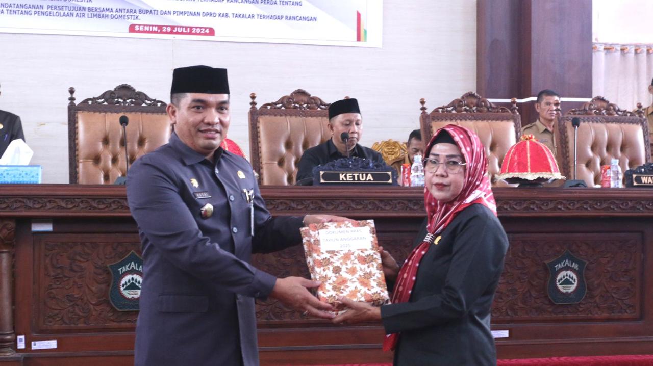 Sekda Takalar Serahkan Rancangan KUA-PPAS 2025 ke DPRD