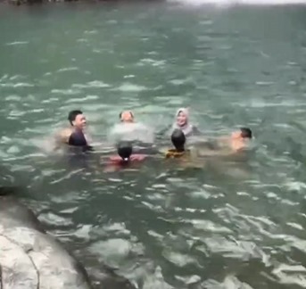 Dua Pelajar SMA 1 Maros Tenggelam di Air Terjun Jami