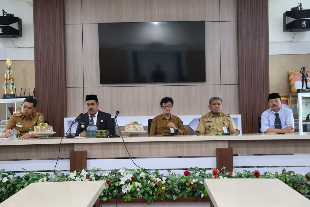 Pj Bupati Pinrang Ajak Insan Pers dan LSM Sukseskan Pilkada 2024
