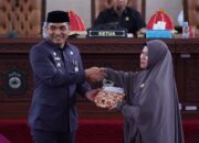 Sekda Takalar Serahkan Dokumen Rancangan Perubahan KUA-PPAS 2024