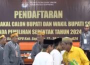 Bupati dan Ribuan Pendukung Antar Pasangan SUKSES Daftar di KPU Soppeng