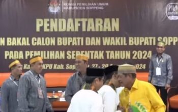 Bupati dan Ribuan Pendukung Antar Pasangan SUKSES Daftar di KPU Soppeng
