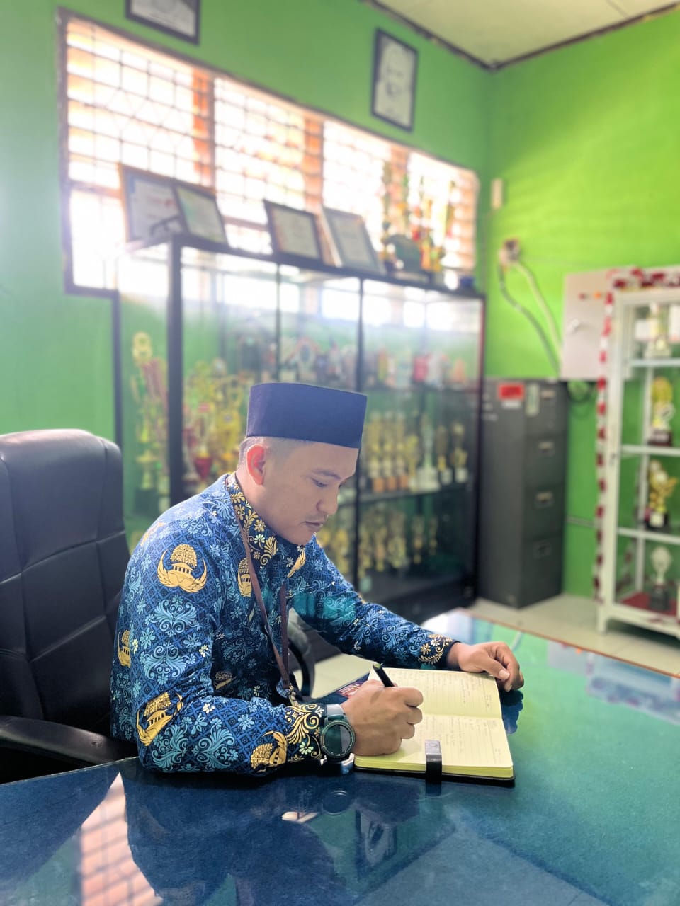 SMAN 6 Palopo Loloskan Dua Tim ke Tahap Lanjut Kompetisi Kihajar STEM 2024