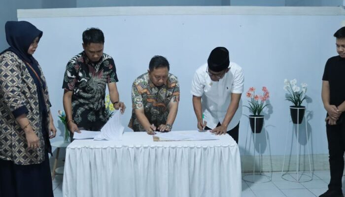 Pj Bupati Takalar dan PT BPR GMP Teken MoU Persetujuan-Pengakuan Laba Deviden 2023