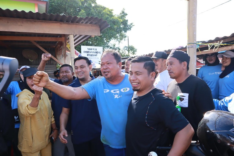 Pedagang Pasar Lakessi Antusias Sambut Paslon TSM-MO 