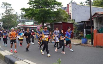 Ikuti Soppeng Berlari Bareng Istri, Pj Bupati Bone Ajak Masyarakat Hidup Sehat Ikuti Soppeng Berlari Bareng Istri, Pj Bupati Bone Ajak Masyarakat Hidup Sehat