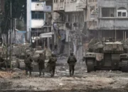 Pemerintah Barat Dihimpit Kritik atas Dukungan Militer untuk Israel