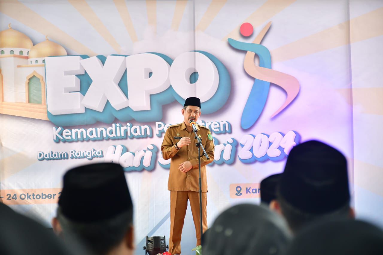 Firmanza DP Buka Expo Kemandirian Pesantren, Rayakan Hari Santri di IAIN Palopo