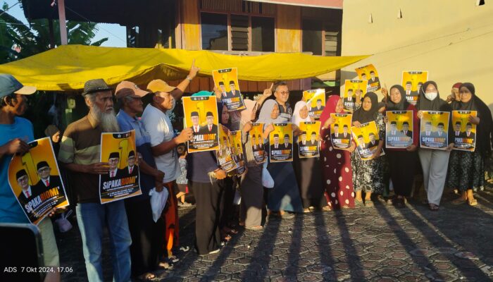 Emak-emak di Dua Boccoe Puji dan Apresiasi Program Rio-Amir