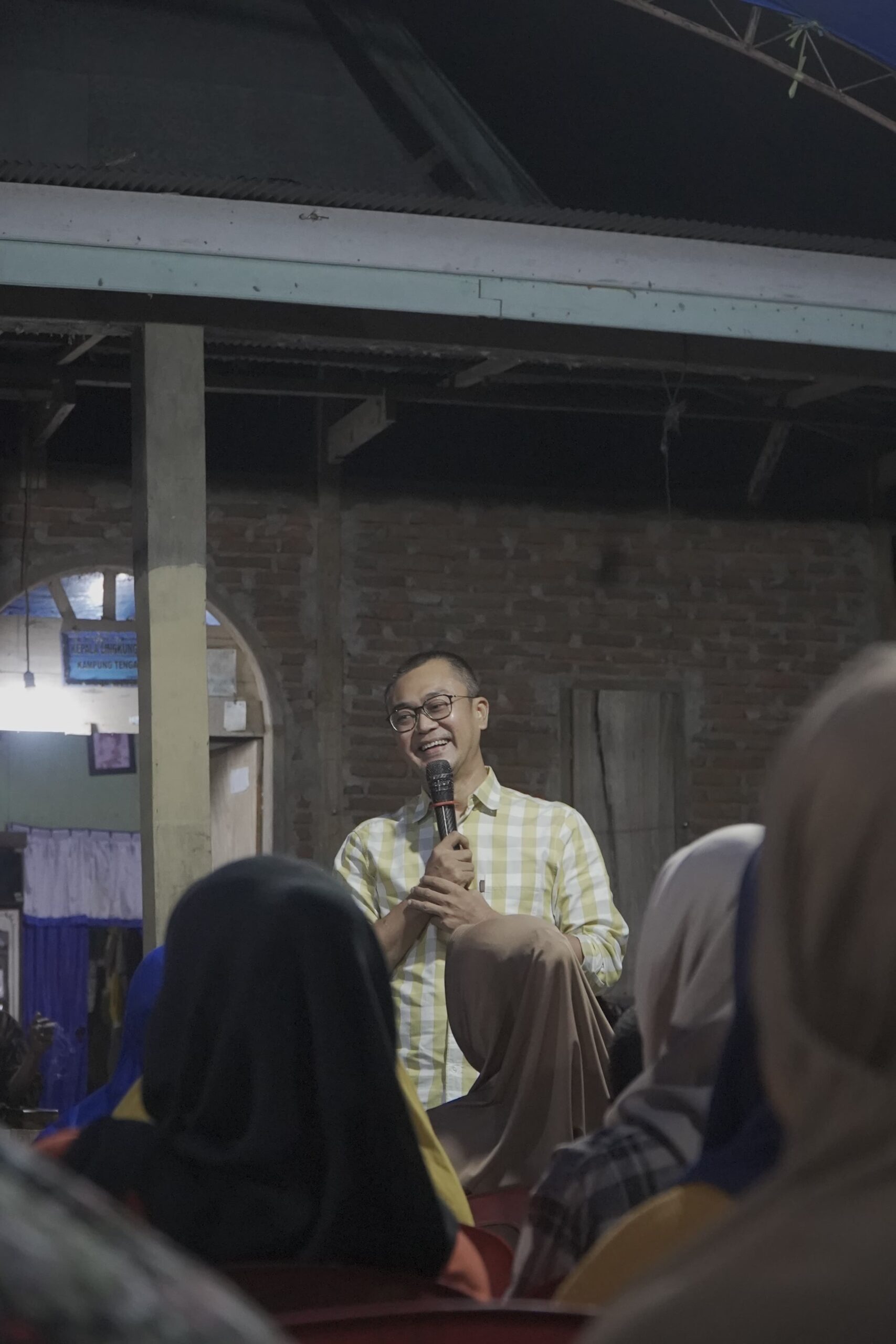 Warga Pallette Antusias Sambut Pasangan SipakaRiomi