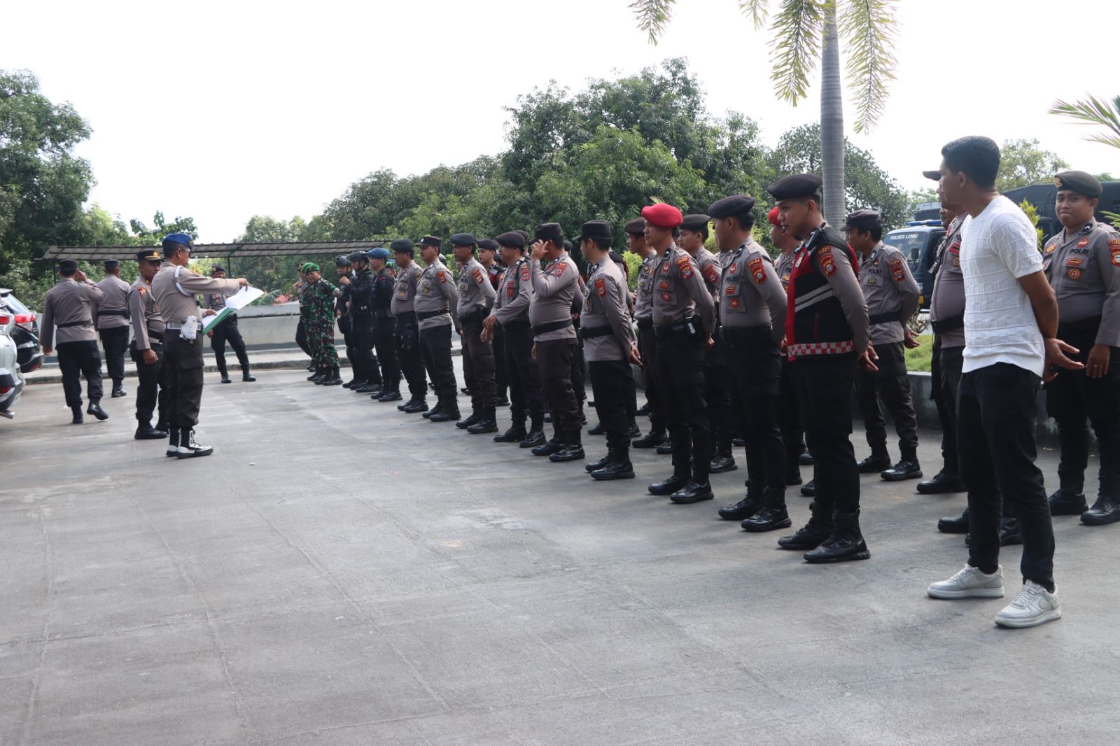 Polres Luwu All Out Amankan Debat Terbuka Calon Bupati Luwu di Makassar