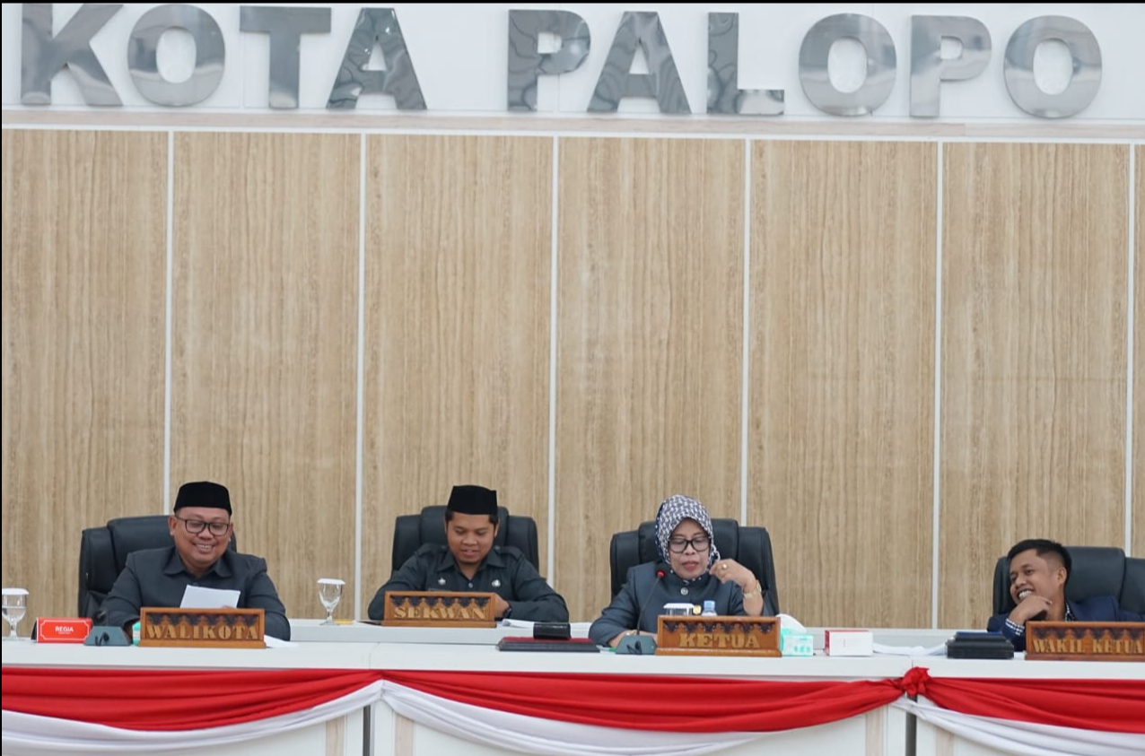 Pemkot Palopo Serahkan Empat Ranperda 2024 dalam Rapat Paripurna DPRD