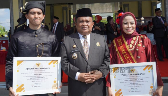 Pj Bupati Luwu Beri Penghargaan kepada Pemuda Pelopor di Hari Sumpah Pemuda
