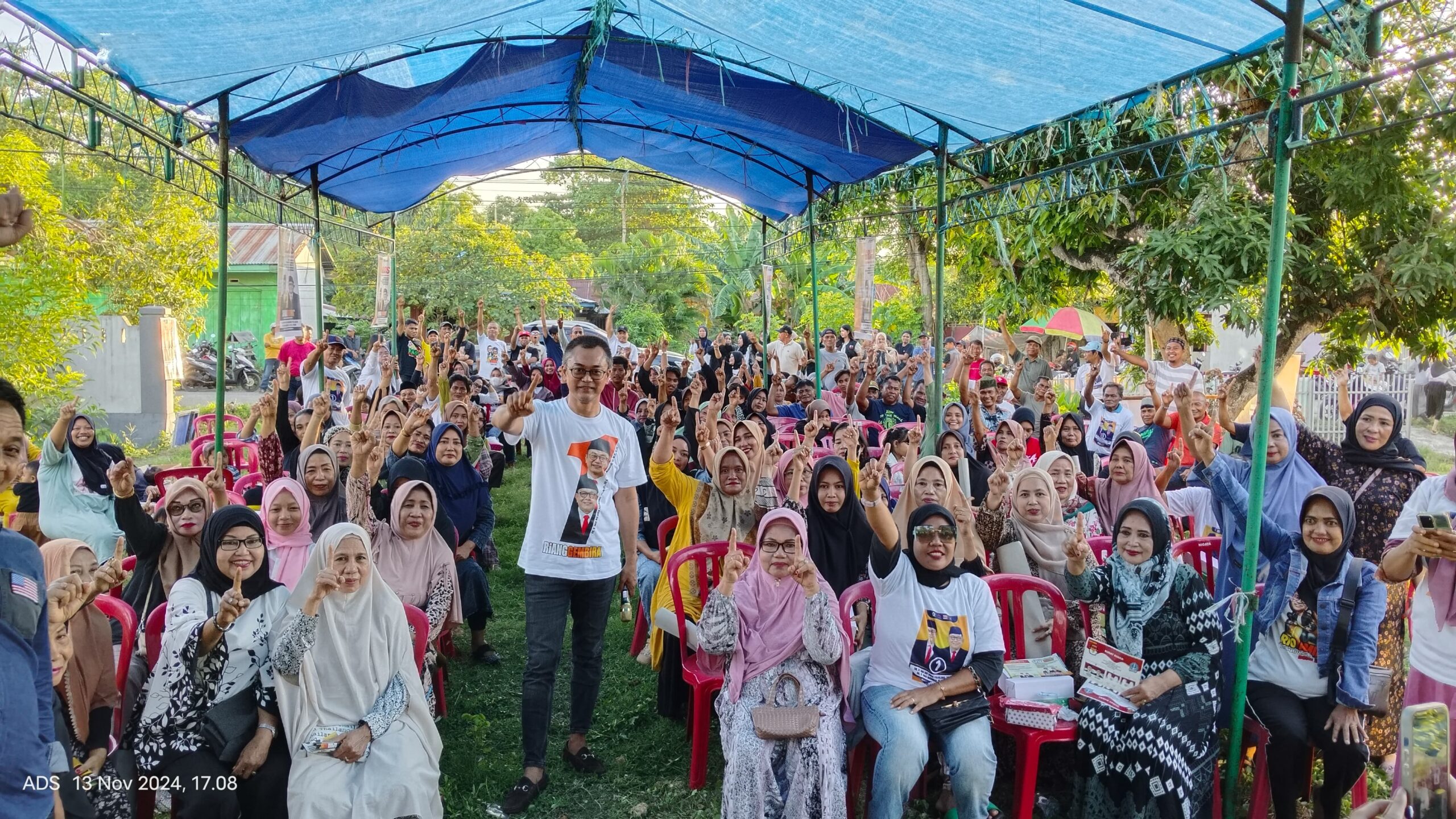 Warga Bone Sebut Pasangan Rio-Amir Paling Identik Dengan Kesederhanaan