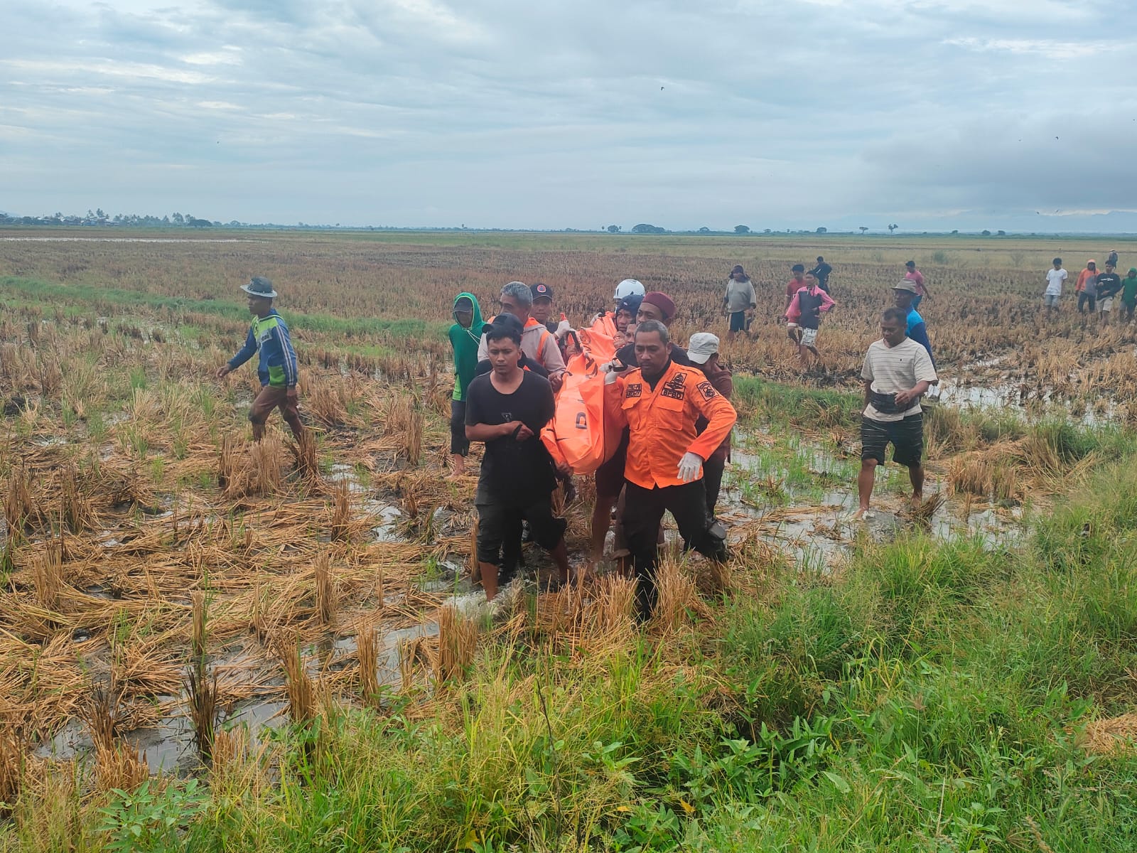 Diduga Tenggelam, Warga Desa Polewali Sidrap Ditemukan Meninggal di Danau