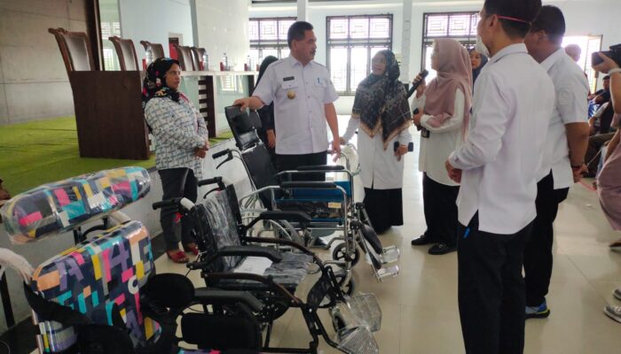 56 Penderita Disabilitas Terima Bantuan dari Pemkab Sidrap
