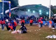 Bersih-Bersih Panitia di Lapangan Andi Makkasau, Usai Kampanye Akbar TSM-MO