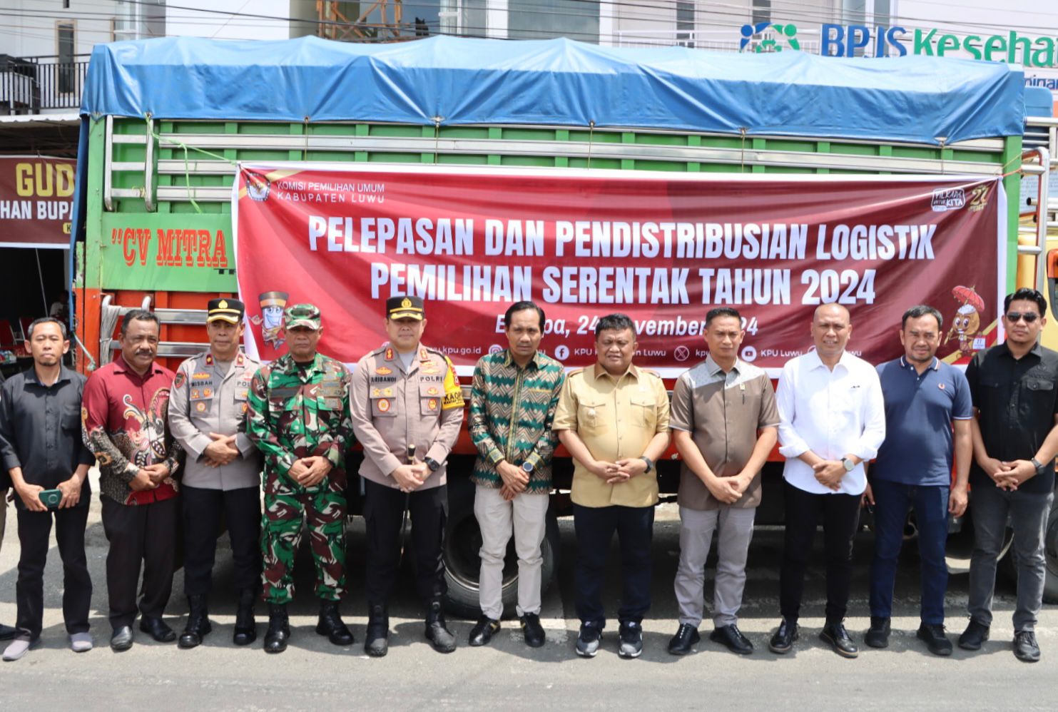Kapolres Luwu Awasi Distribusi Logistik Pemilu