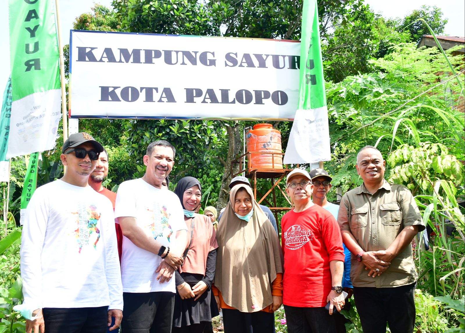 Kolaborasi Kampung Sayur, Solusi Sampah Plastik dan Ketahanan Pangan Palopo