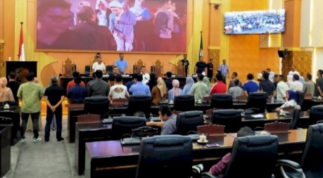 Sekwan DPRD Makassar Pandu Gladi Bersih Pelantikan 50 Anggota Terpilih 2024-2029