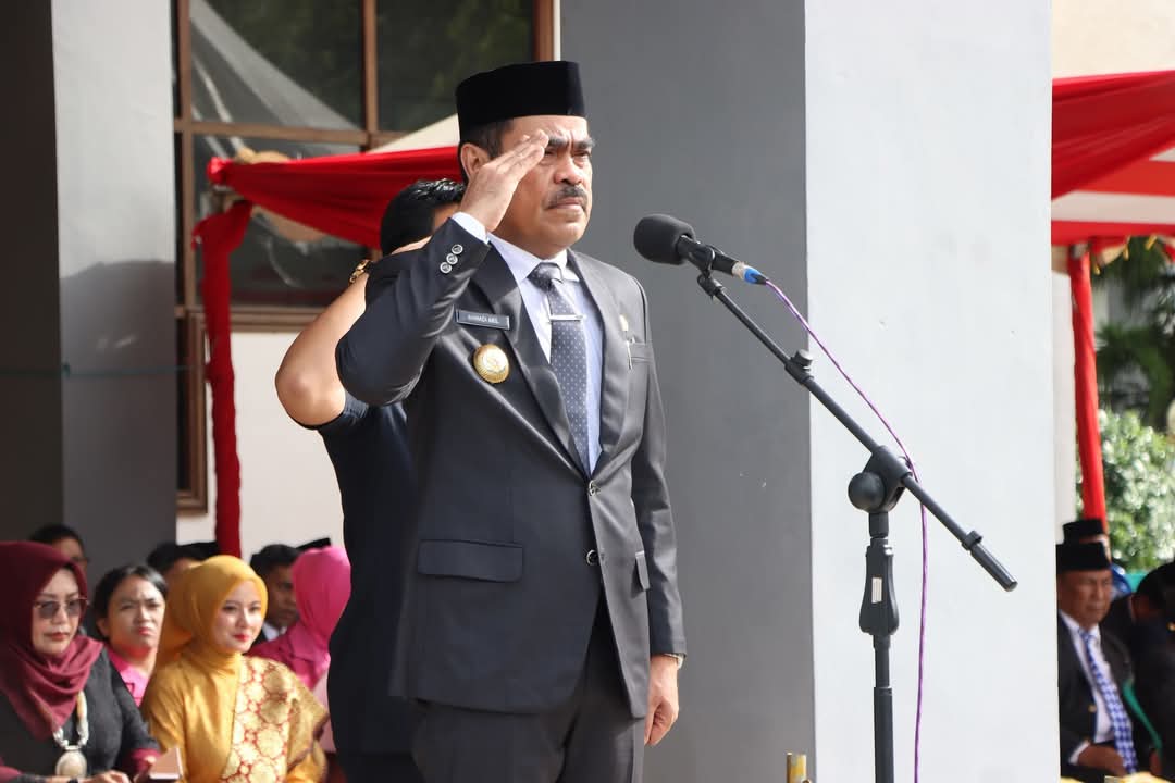 Pj Bupati Pinrang Pimpin Upacara Hari Ibu ke-96 dan Hari Bela Negara ke-76