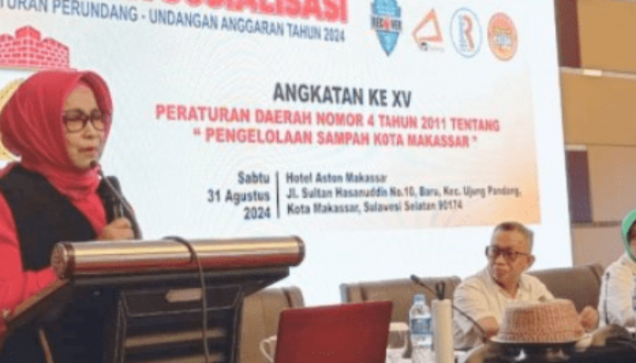 Apiaty Amin Syam Ajak Warga Makassar Makin Peduli Sampah