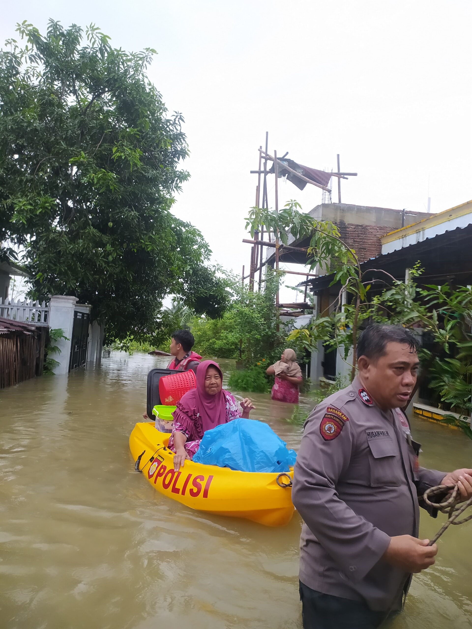 Banjir di Makassar, Pammat Subdit Gasum Polda Sulsel Beraksi Cepat