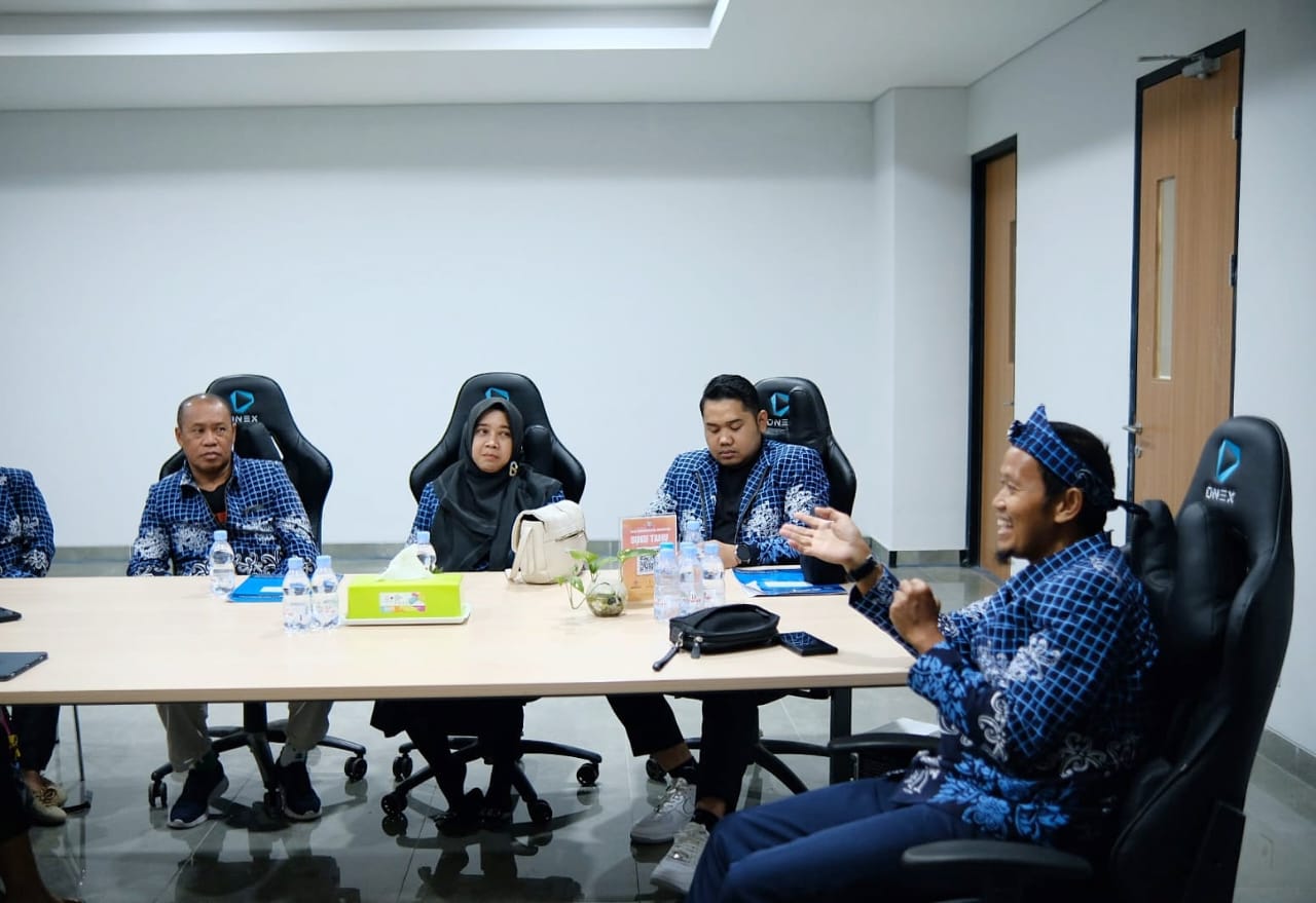 Dinas Kominfo Bontang Belajar Branding Kota dari Makassar
