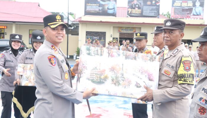 Kapolres Sidrap Apresiasi Bhabinkamtibmas, Berikan Penghargaan atas Dedikasi