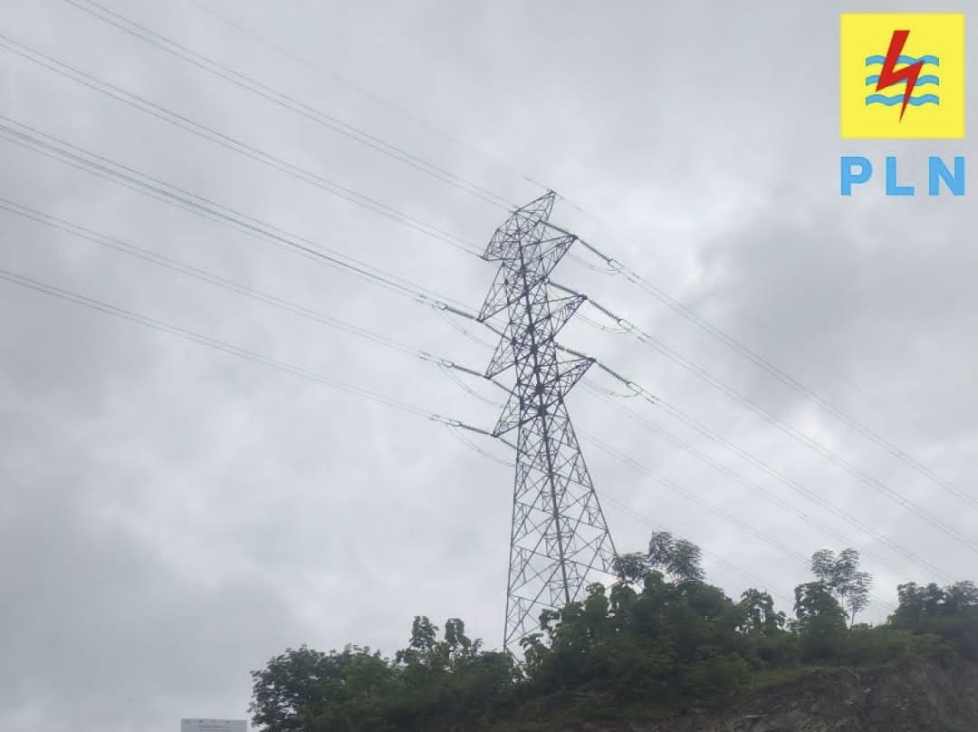 Berjuang di Tengah Badai, PLN ULTG Sidrap Jaga Keandalan Listrik