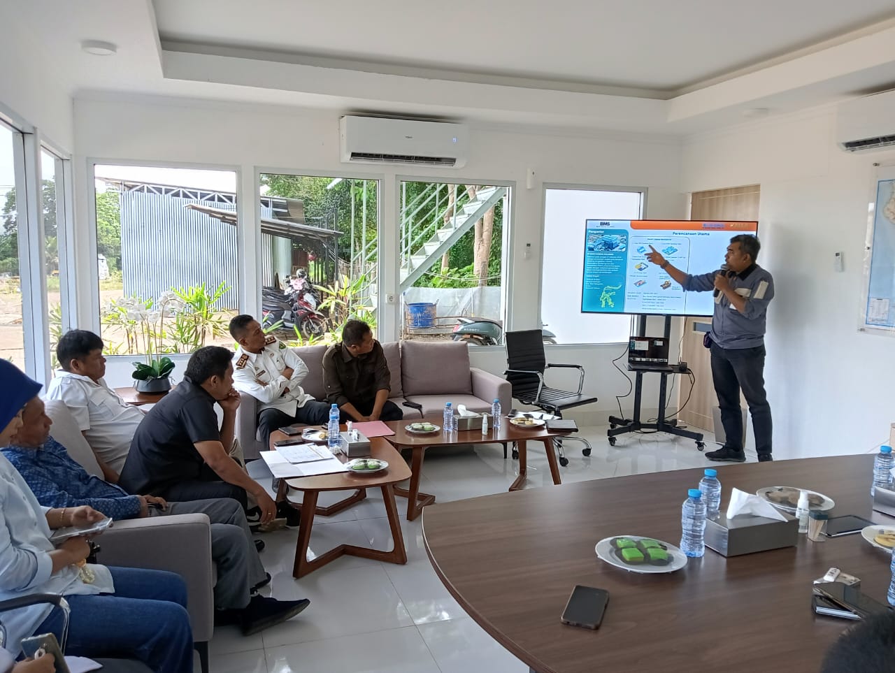 PT BMS Ubah Limbah Slag Jadi Beton Non Struktural Ramah Lingkungan